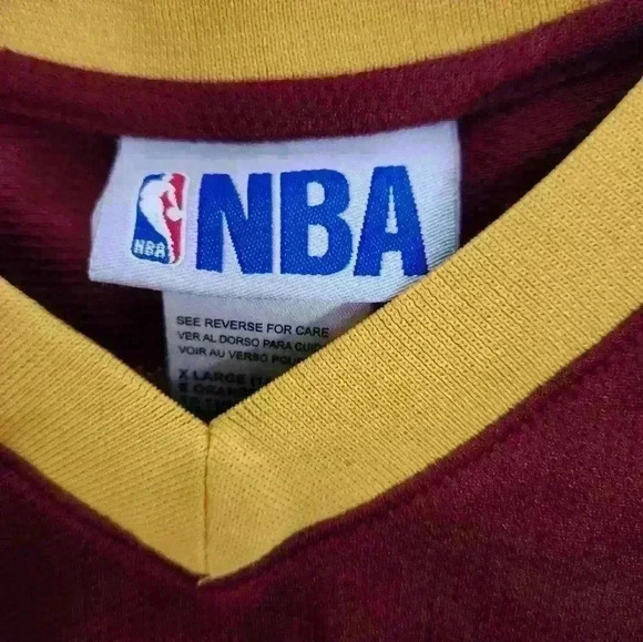 NBA LeBron James Cleveland Cavaliers Jersey Size XL Kids - Picture 2 of 8